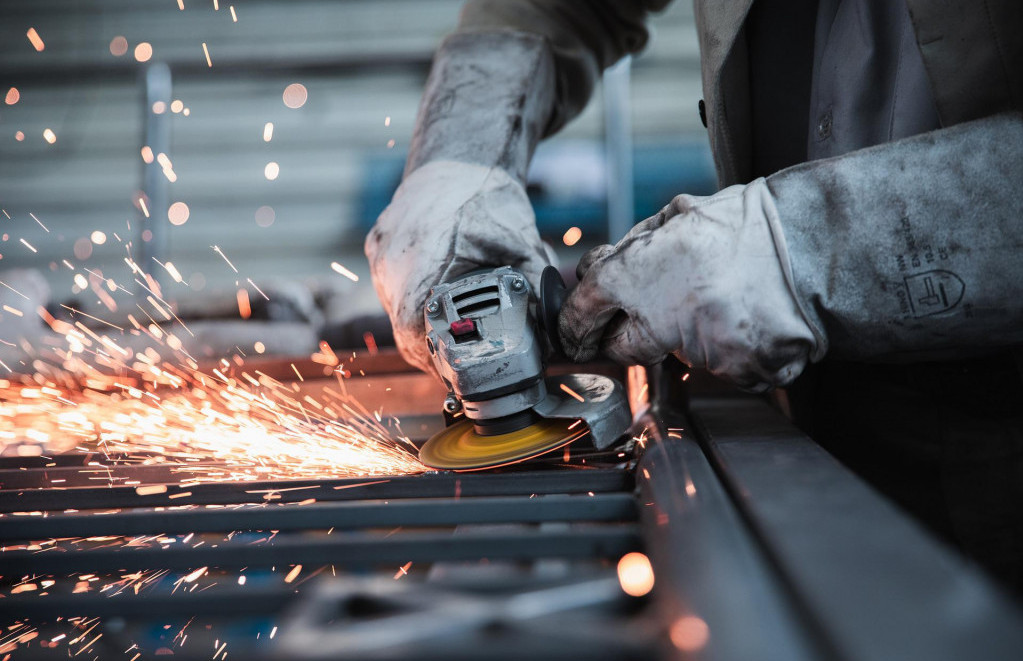 Blagi pad industrijske proizvodnje u maju