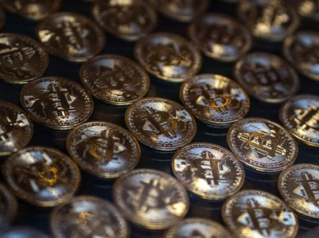 Dok zlato obara rekorde, medalju osvaja bitcoin